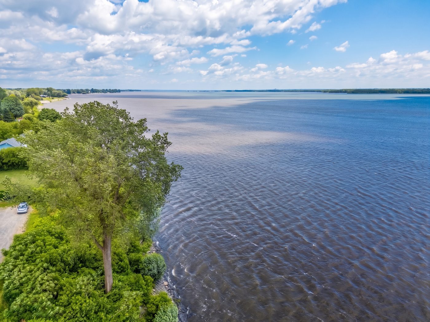 Le fleuve Saint-Laurent à Trois-Rivières, près de Fleuve Cité